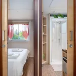 Glamping Frog Farm
