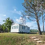 Vakantiehuis Glamping Frog Farm