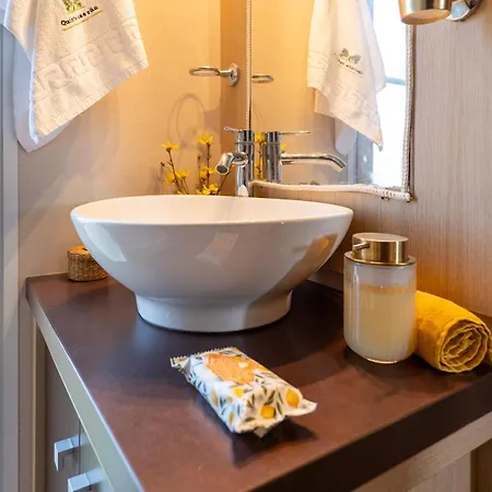 Glamping Frog Farm *