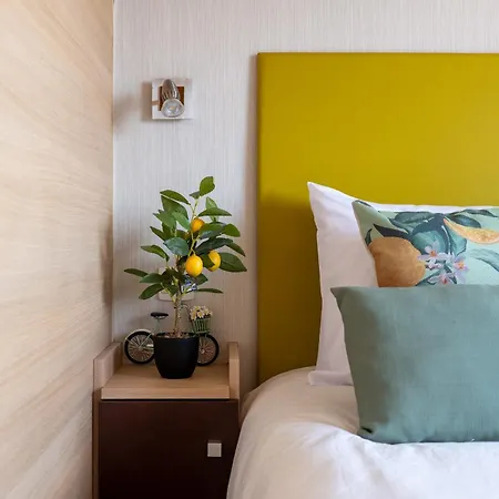 Glamping Frog Farm בית נופש Foz do Sousa