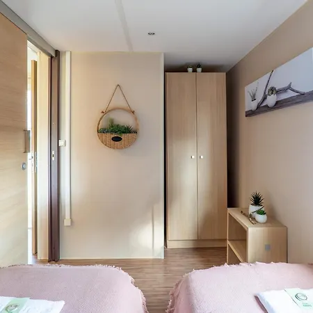 Glamping Frog Farm Nyaraló