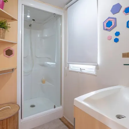 Glamping Frog Farm בית נופש