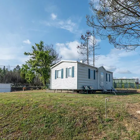 Glamping Frog Farm בית נופש Foz do Sousa