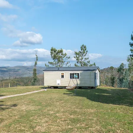 Glamping Frog Farm