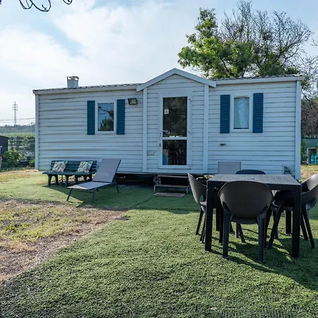 Glamping Frog Farm Dom wakacyjny