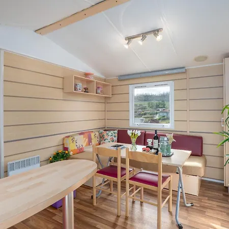 Glamping Frog Farm Feriehus Foz do Sousa