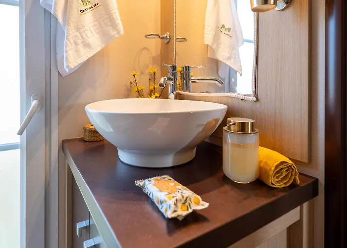 Glamping Frog Farm *