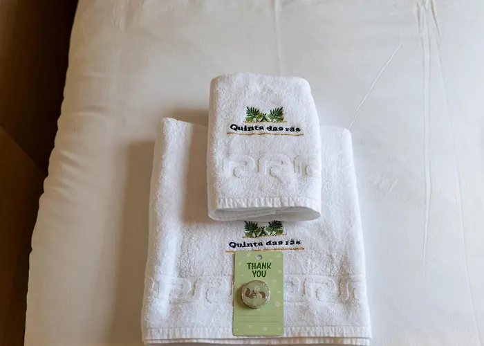 Glamping Frog Farm Hébergement de vacances Foz do Sousa