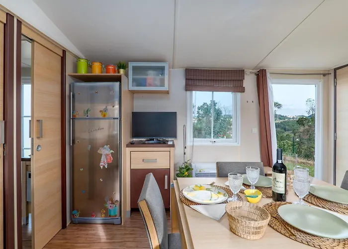 Glamping Frog Farm * Foz do Sousa